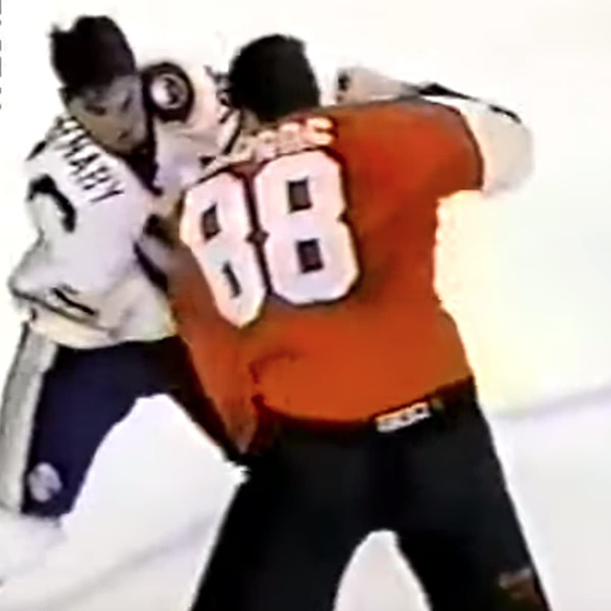 E. Lindros (PHI) vs. M. Barnaby (BUF)