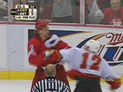 J. Iginla (CAL) vs. D. Hatcher (DET)