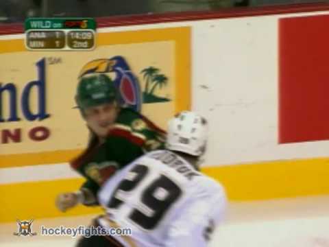 T. Fedoruk (ANA) vs. D. Boogaard (MIN)