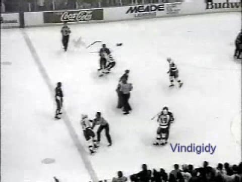 K. Maguire (BUF) vs. S. Yzerman (DET)
