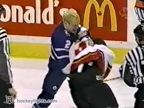 W. Belak (TOR) vs. D. Gauthier (CAL)