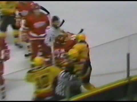 J. Kocur (DET) vs. C. Neely (VAN)