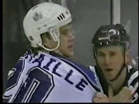 C. Chelios (DET) vs. L. Robitaille (LAK)