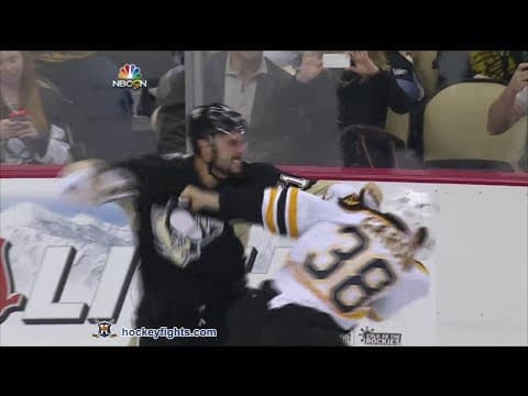 J. Caron (BOS) vs. R. Bortuzzo (PIT)