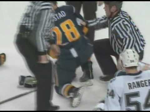 R. Craig (TBL) vs. P. Gaustad (BUF)