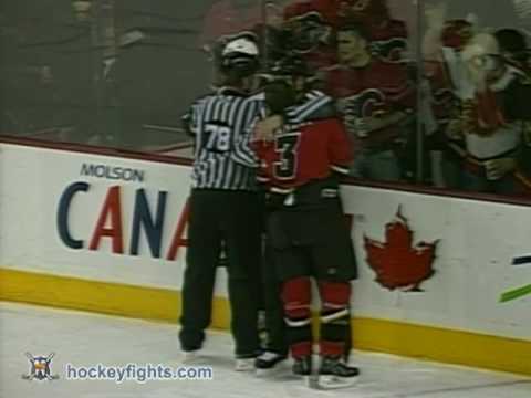 D. Penner (ANA) vs. D. Phaneuf (CAL)