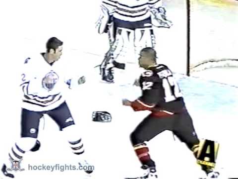 J. Iginla (CAL) vs. E. Brewer (EDM)