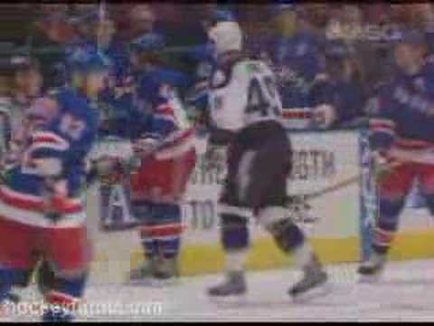 R. Craig (TBL) vs. R. Hollweg (NYR)