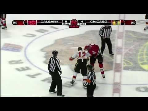 J. Iginla (CAL) vs. T. Brouwer (CHI)