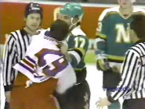 B. McRae (MNS) vs. R. Poeschek (NYR)