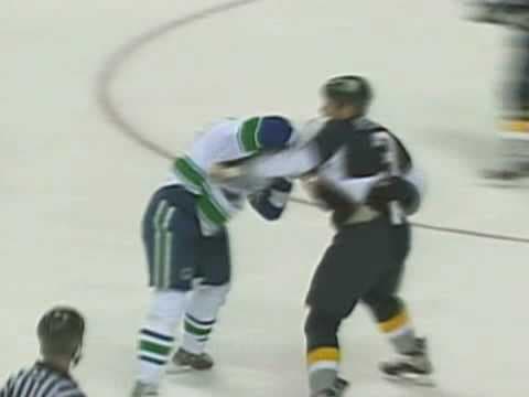 D. Hordichuk (VAN) vs. W. Belak (NSH)