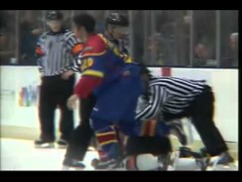 D. Amesbury (COL) vs. B. Valliquette (KNX)