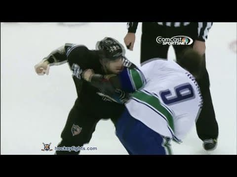 Z. Kassian (VAN) vs. R. Clowe (SJS)