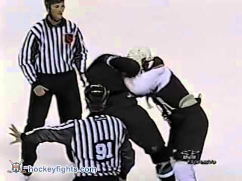 G. de,Vries (COL) vs. P. Marleau (SJS)