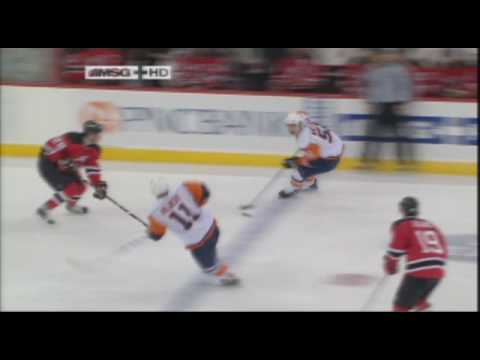 T. Hunter (NYI) vs. M. Mottau (NJD)