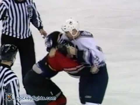 J. Ruutu (VAN) vs. B. Ritchie (CAL)