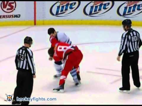 D. Boyce (TOR) vs. J. Abdelkader (DET)