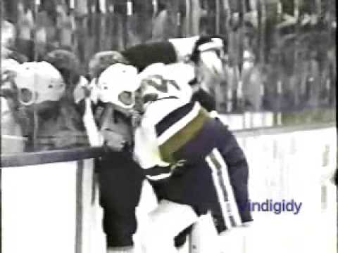 J. Miller (LAK) vs. R. Pilon (NYI)