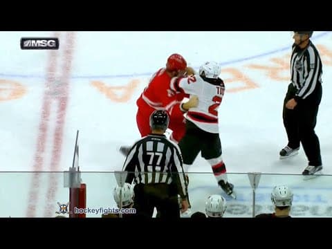 J. Tootoo (NJD) vs. B. Malone (CAR)