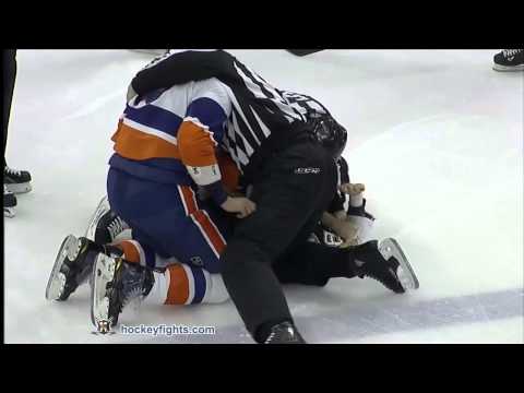 T. Hamonic (NYI) vs. T. Kennedy (PIT)