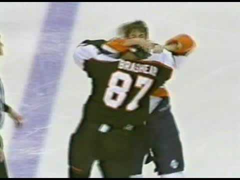 E. Godard (NYI) vs. D. Brashear (PHI)