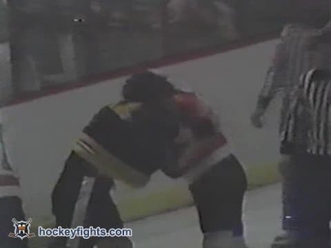 A. Savard (BOS) vs. O. Kindrachuk (PHI)