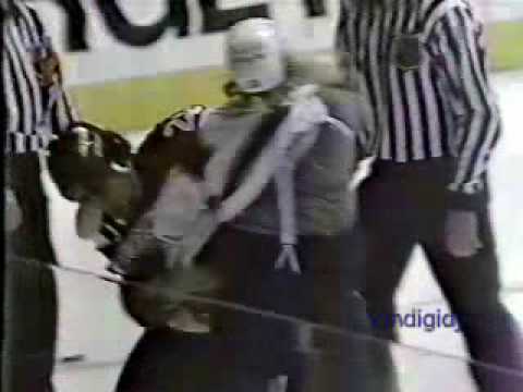 R. McKay (DET) vs. M. McSorley (LAK)