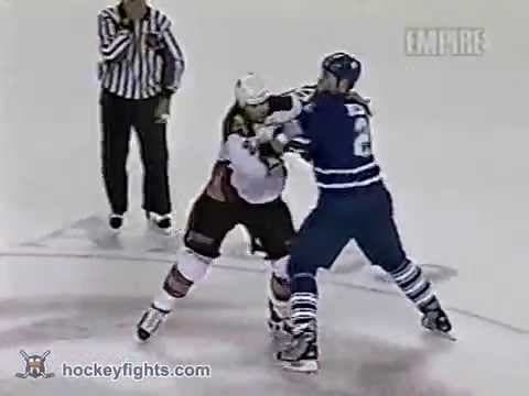 W. Belak (TOR) vs. E. Boulton (BUF)