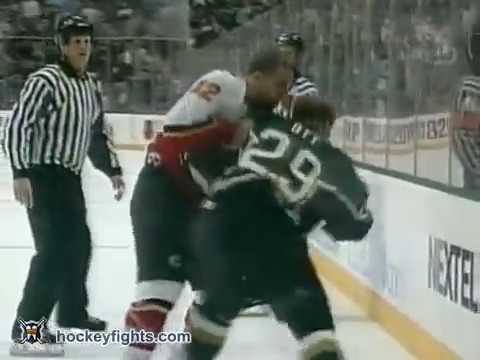 J. Iginla (CAL) vs. S. Ott (DAL)