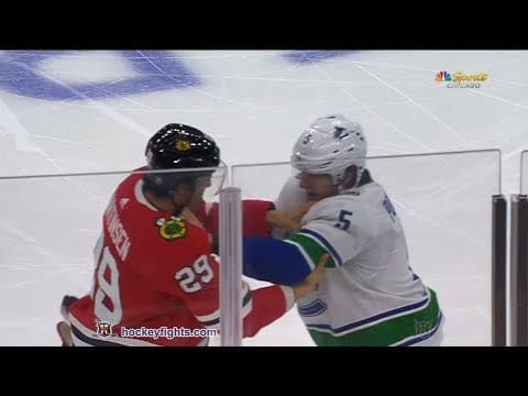 D. Pouliot (VAN) vs. A. Martinsen (CHI)