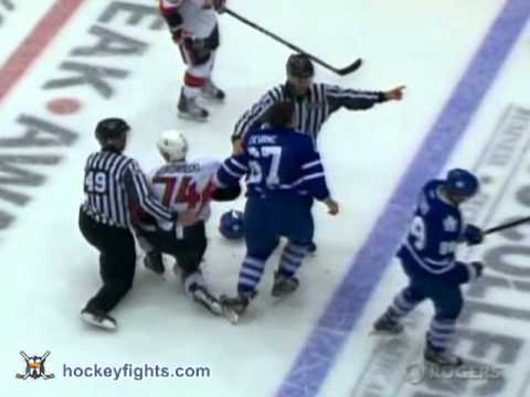 J. Devane (TOR) vs. M. Borowiecki (OTT)