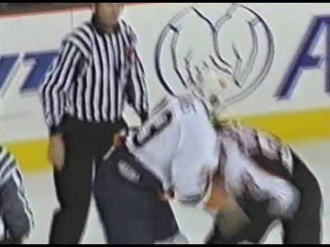 E. Cairns (NYI) vs. T. Fedoruk (PHI)