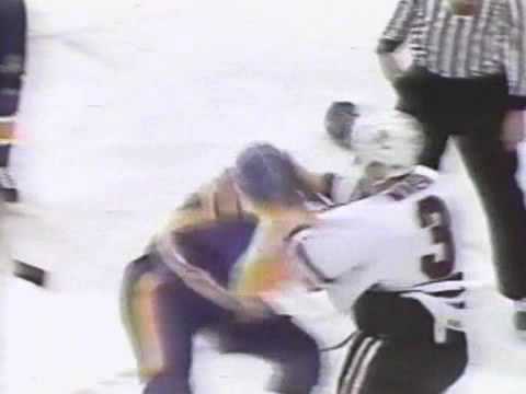 J. Paterson (LAK) vs. D. Manson (CHI)