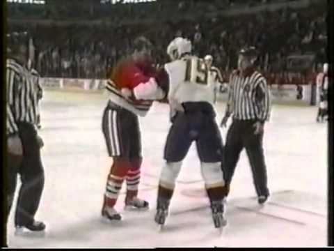 J. McKenzie (NSH) vs. J. Aitken (CHI)