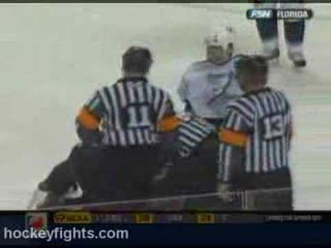N. Tarnasky (TBL) vs. S. Montador (FLA)