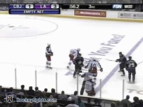 F. Beauchemin (CBJ) vs. T. Kostopoulos (LAK)