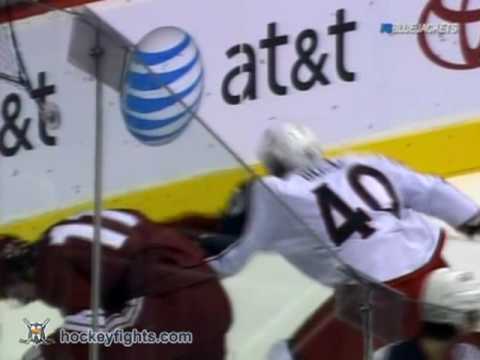 J. Boll (CBJ) vs. M. Hanzal (ARI)