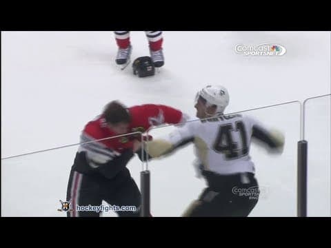 R. Bortuzzo (PIT) vs. S. Brookbank (CHI)