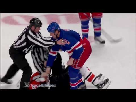 S. Hartnell (PHI) vs. D. Girardi (NYR)