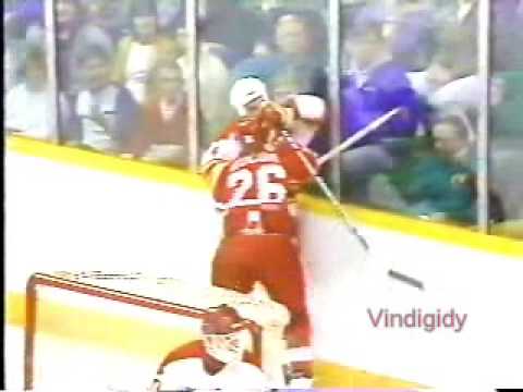 J. Kocur (DET) vs. P. Baxter (CAL)