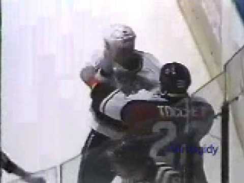 R. Tocchet (PHI) vs. D. Kennedy (LAK)