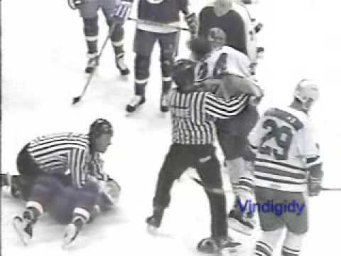 G. Donnelly (WPG) vs. T. Martin (HFD)