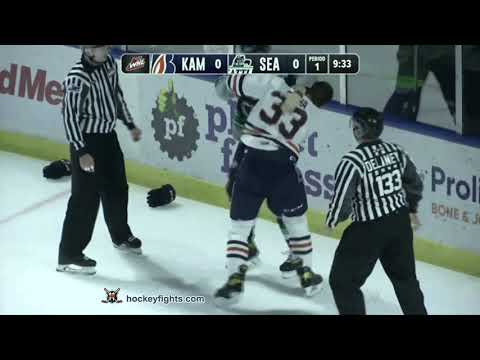 M. Stacha (KAM) vs. L. Ciona (SEA)