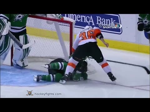 Z. Rinaldo (PHI) vs. A. Roussel (DAL)