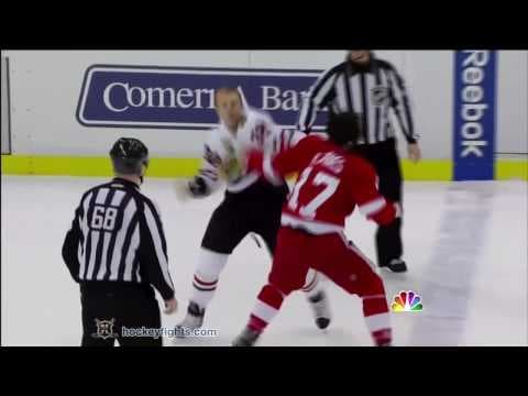 K. Versteeg (CHI) vs. P. Eaves (DET)