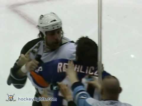 E. Godard (PIT) vs. J. Rechlicz (NYI)