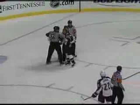 I. Laperriere (COL) vs. J. Tootoo (NSH)