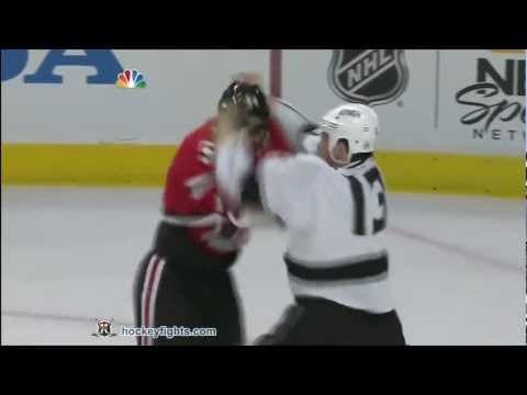 K. Clifford (LAK) vs. B. Bollig (CHI)