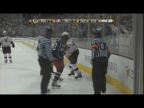 M. Stuart (BOS) vs. J. Boll (CBJ)