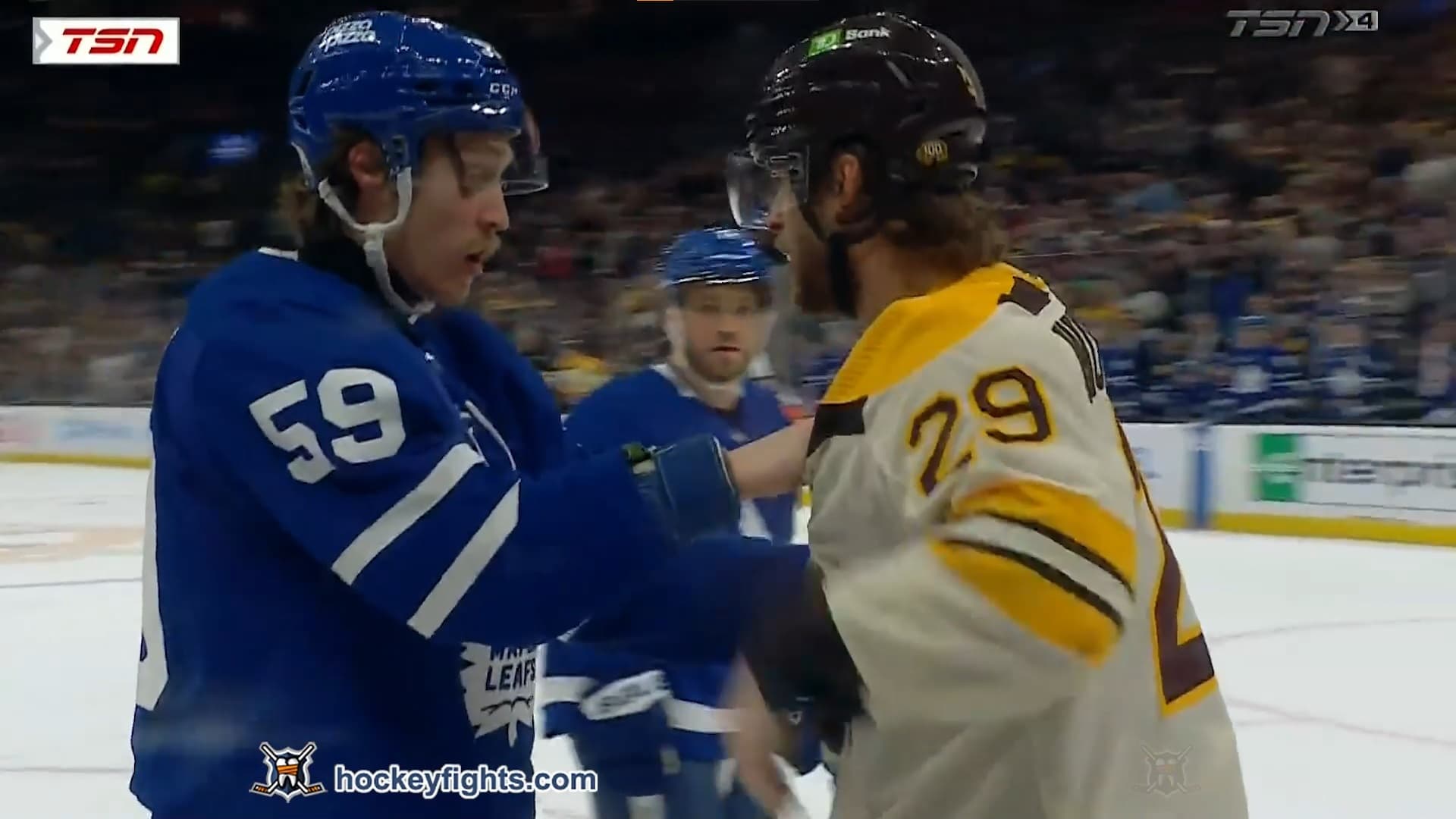 T. Bertuzzi (TOR) vs. P. Wotherspoon (BOS)